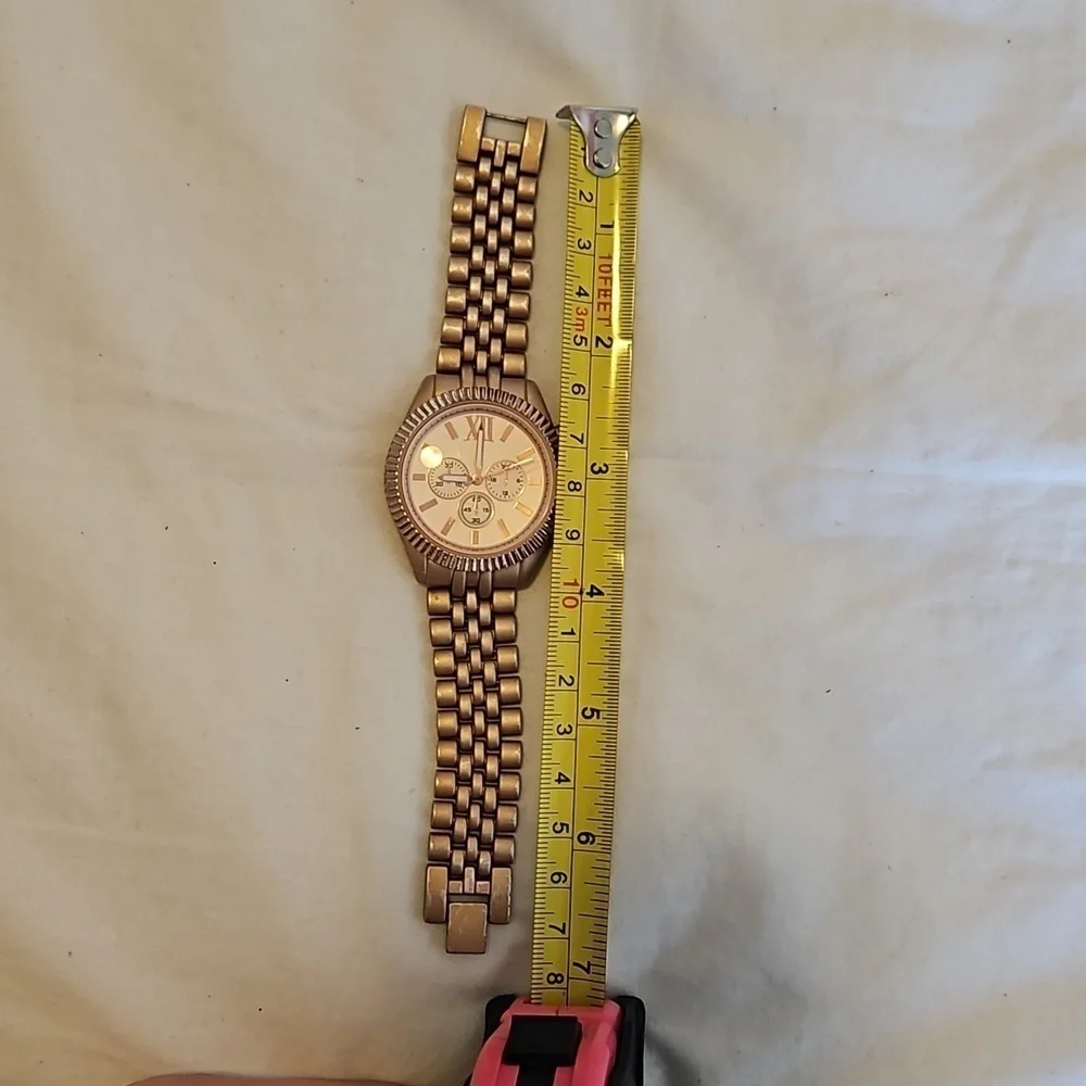🪅 Rose Gold Watch
